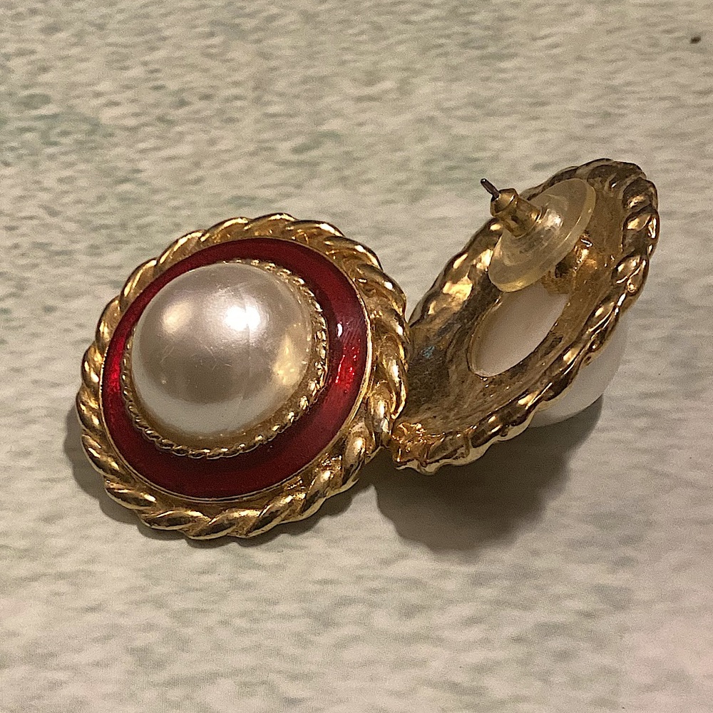Vintage retro big rounded gold tone with faux Pearl and red accent earrings  '